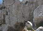 Bergtour Traunstein Cordula Daniel IMG 8386 16-09-03  Abstieg über den etwas mehr ausgesetzten Naturfreundesteig. Dieses Felsenloch ist natürlich ein sehr schönes Foto-Motiv.